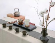 白茶清歡無(wú)別事 我在等風(fēng)也等你全詩(shī)是什么？